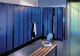 Garderobenschrank m.Füßen H1850xB800xT500mm lichtgrau/enzianblau 2 Abt.
