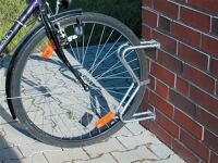 Fahrradklemmbügel 1er verz.90 Grad tief Wandbefestigung f.Reifenbreite B.43mm