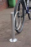 Fahrradständer 1er feuerverz. T.430mm zum Aufschrauben f. Reifenbreite bis 65mm